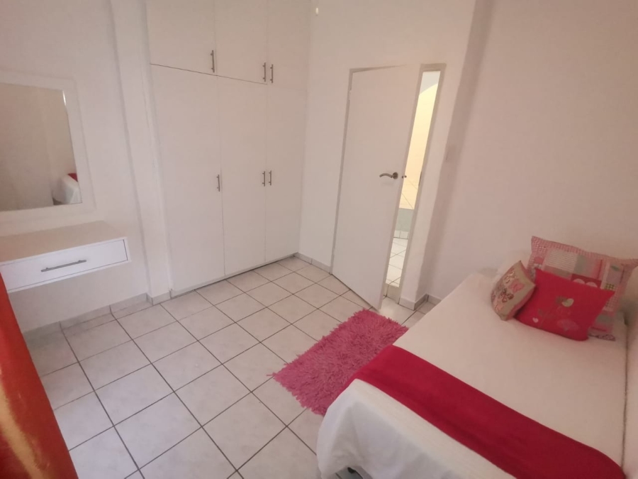 4 Bedroom Property for Sale in Bonza Bay Eastern Cape